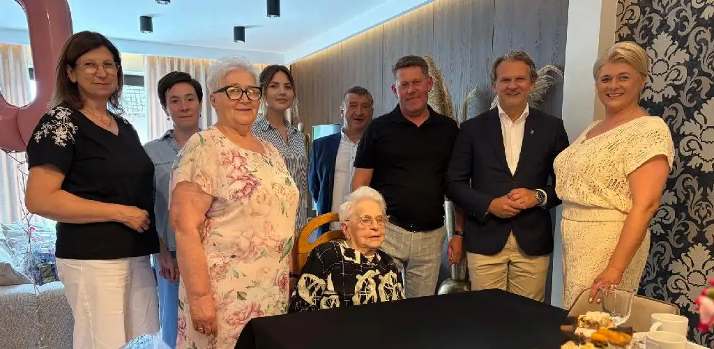 Pani Joanna Ratajczak z Kiełkowa świętuje setne urodziny