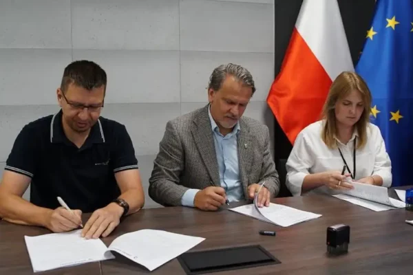 Gmina Siedlec podpisała umowy na modernizację oświetlenia ulicznego