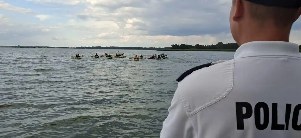 Pijany kajakarz wyciągnięty z Jeziora Błędno w Zbąszyniu