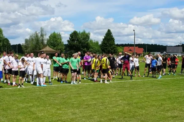 Sportowe emocje i integracja w Kopanicy – festyn z turniejem piłkarskim za nami