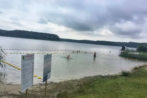 Gmina Siedlec otwiera pierwsze oficjalne kąpielisko nad jeziorem Kuźnickim w Borui