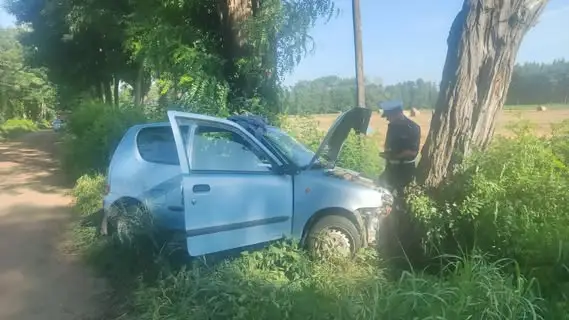 Pijana matka uciekła po wypadku, zostawiając syna w rozbitym aucie