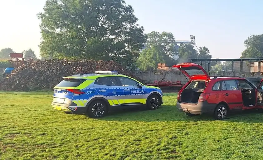 Policjanci z Wolsztyna zatrzymali 40-latka po szaleńczej ucieczce. Miał zakaz prowadzenia, był pijany i pod wpływem narkotyków