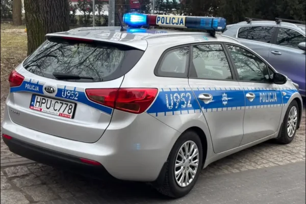 17-latek z Lwówka odpowie jak dorosły za atak na policjanta