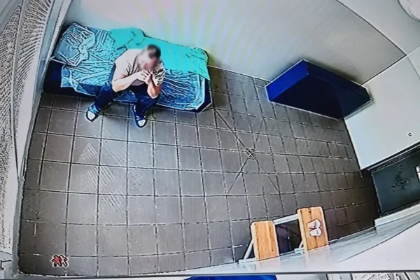 Pijany ojciec ciągnął wózek z dzieckiem. Interweniowali świadkowie