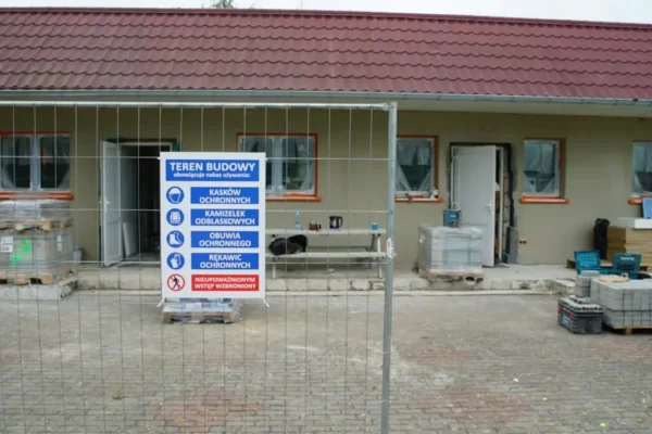 Remont zaplecza szatniowego w Kopanicy nabiera tempa